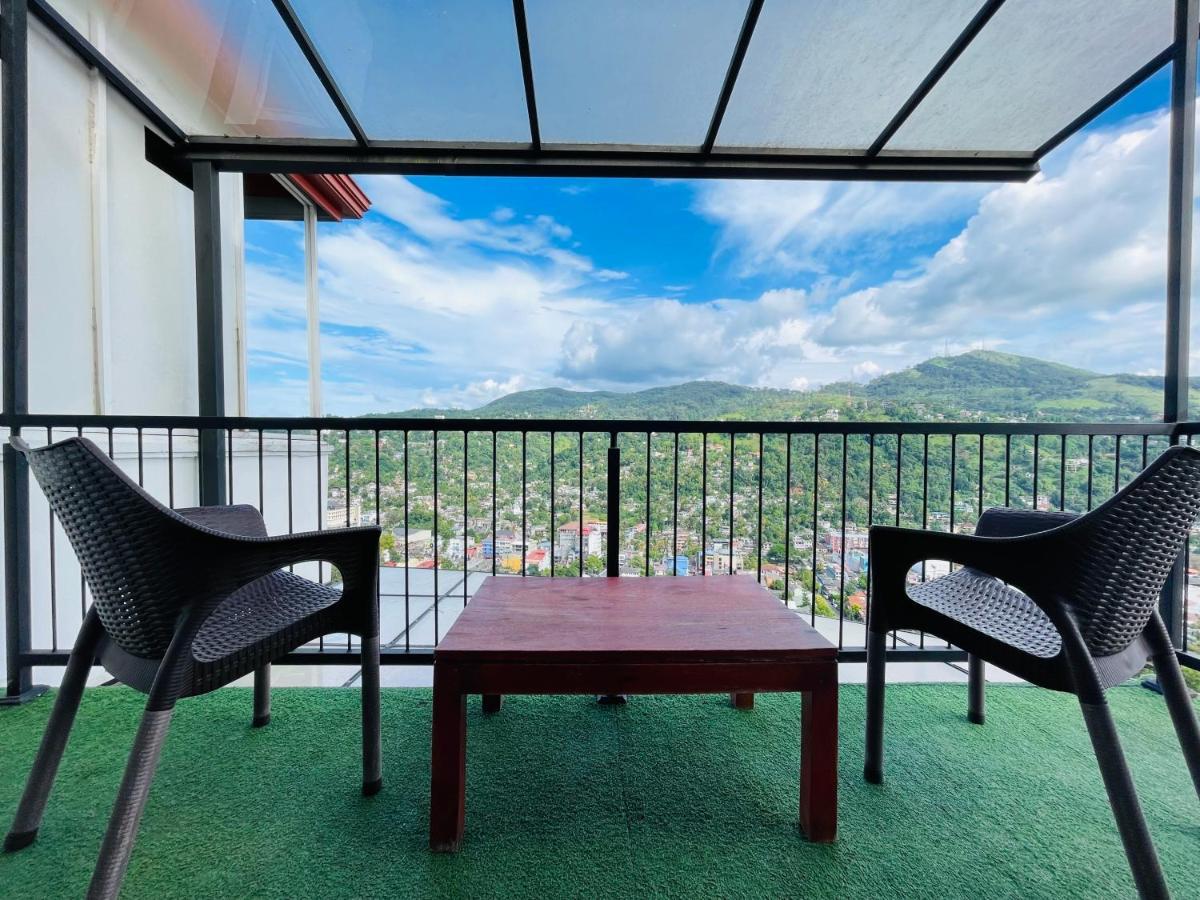 The Skydeck Kandy Esterno foto